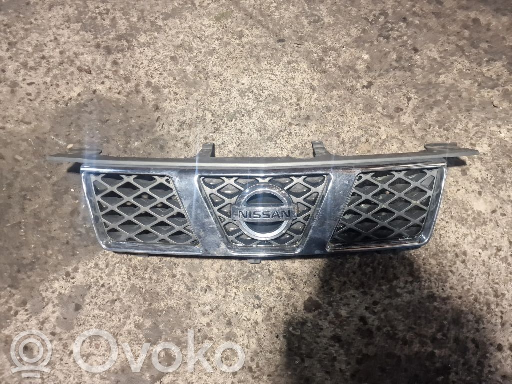 Nissan X-Trail T30 Grotelės viršutinės 