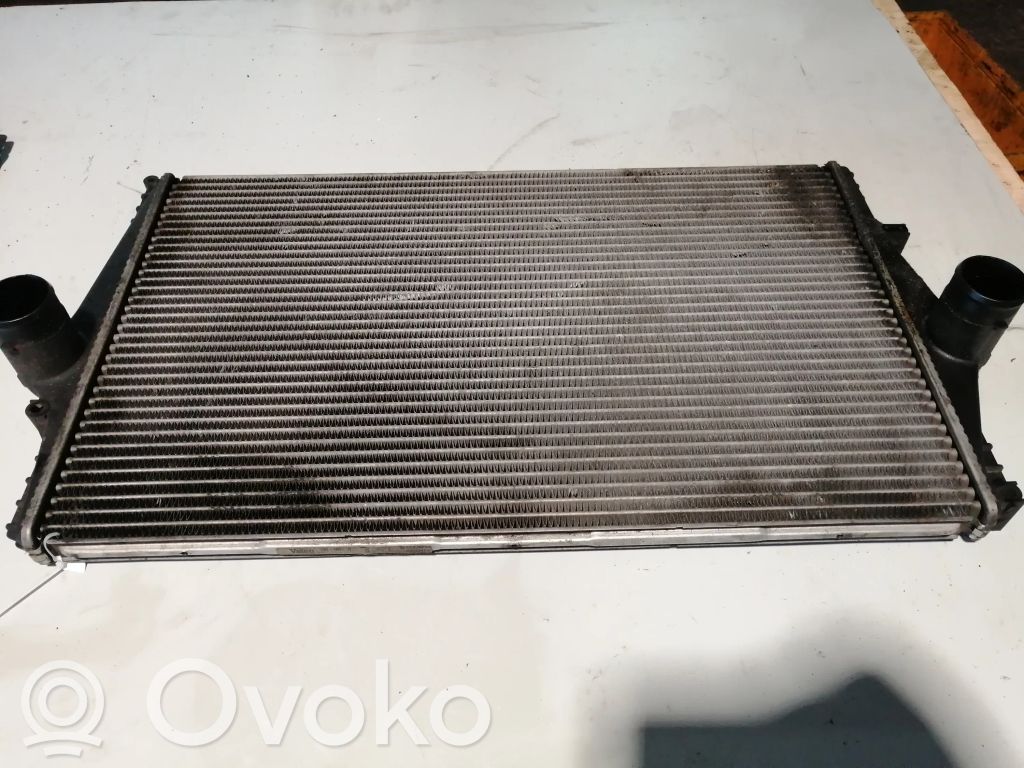 Volvo V70 Interkūlerio radiatorius 