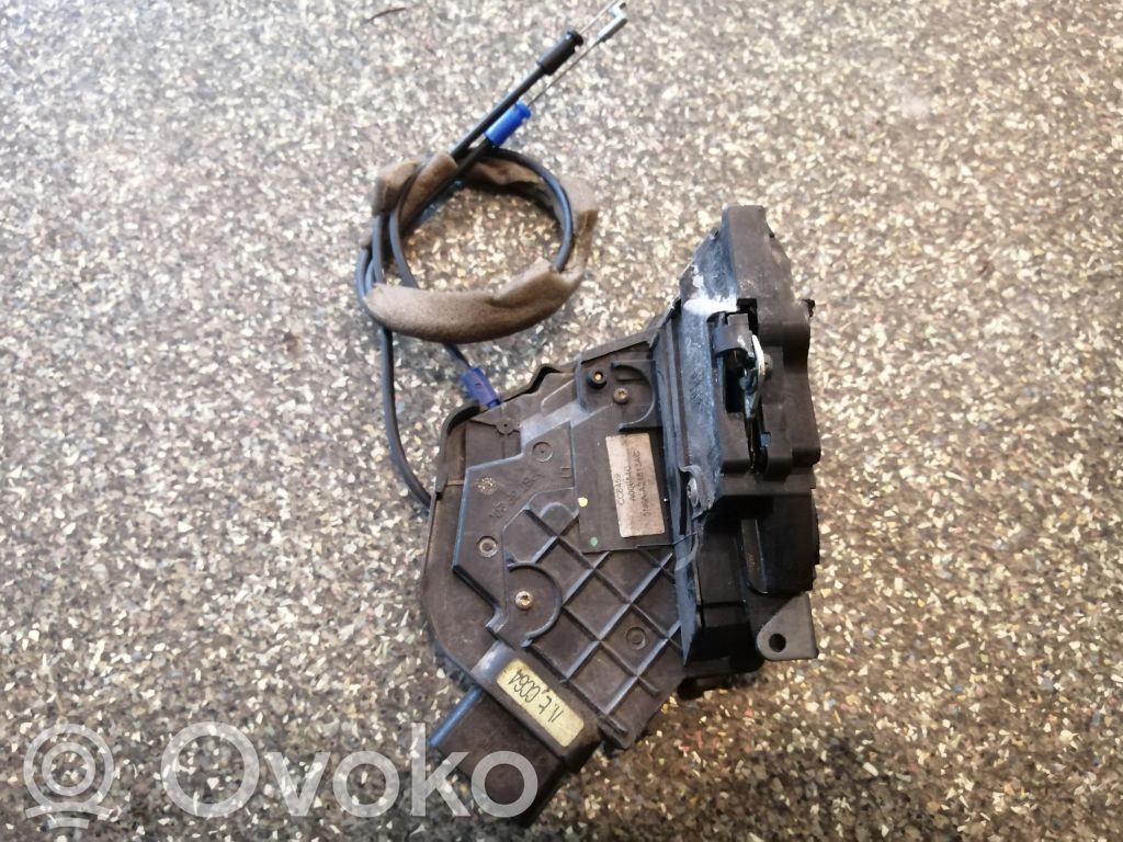 Mazda 5 Priekšpusē slēdzene 