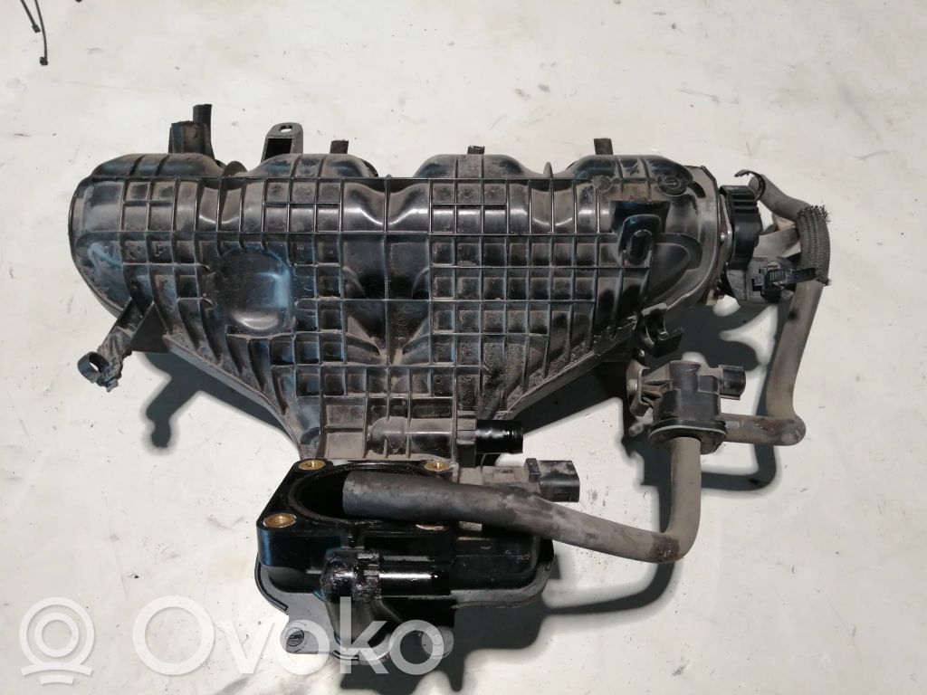 Toyota Prius+ (ZVW40) Colector de admisión 