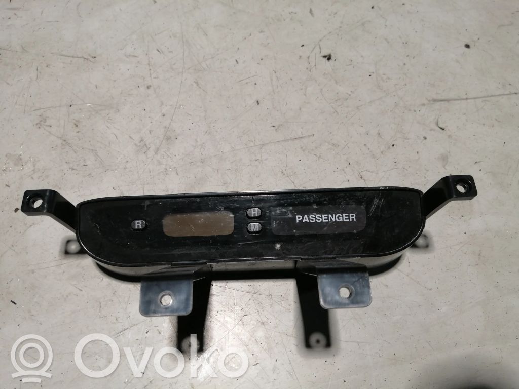 KIA Carens I Clock 