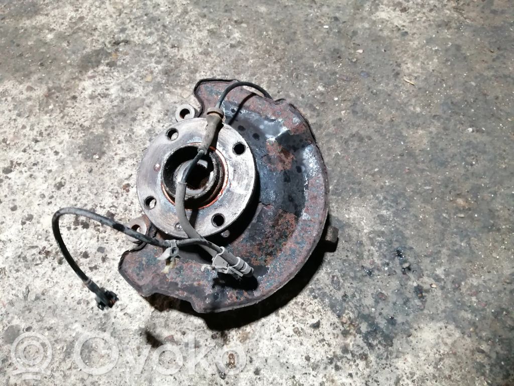Cubo de rueda delantera