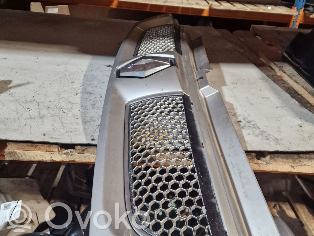 Renault Trafic II (X83) Front bumper upper radiator grill 