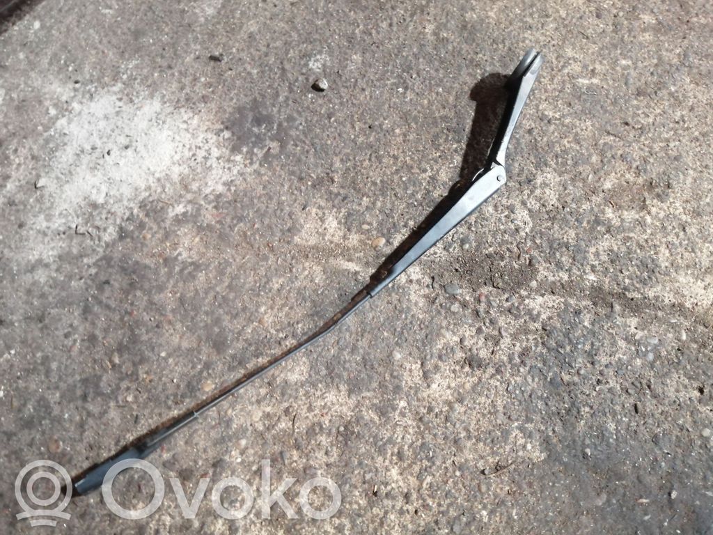 Ford Focus Front wiper blade arm 