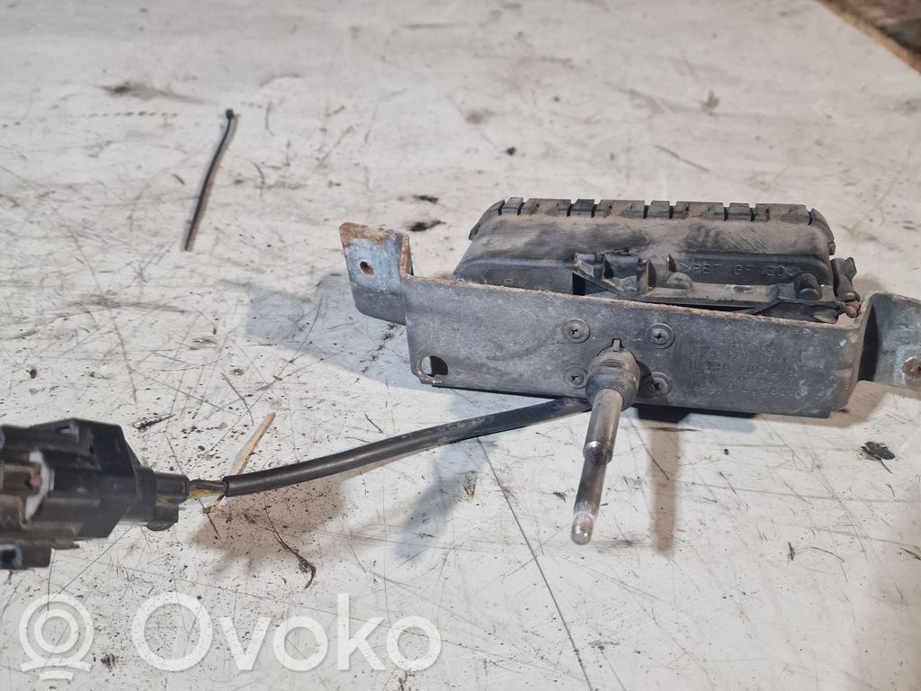 Volvo S60 Dysza spryskiwacza lampy przedniej 