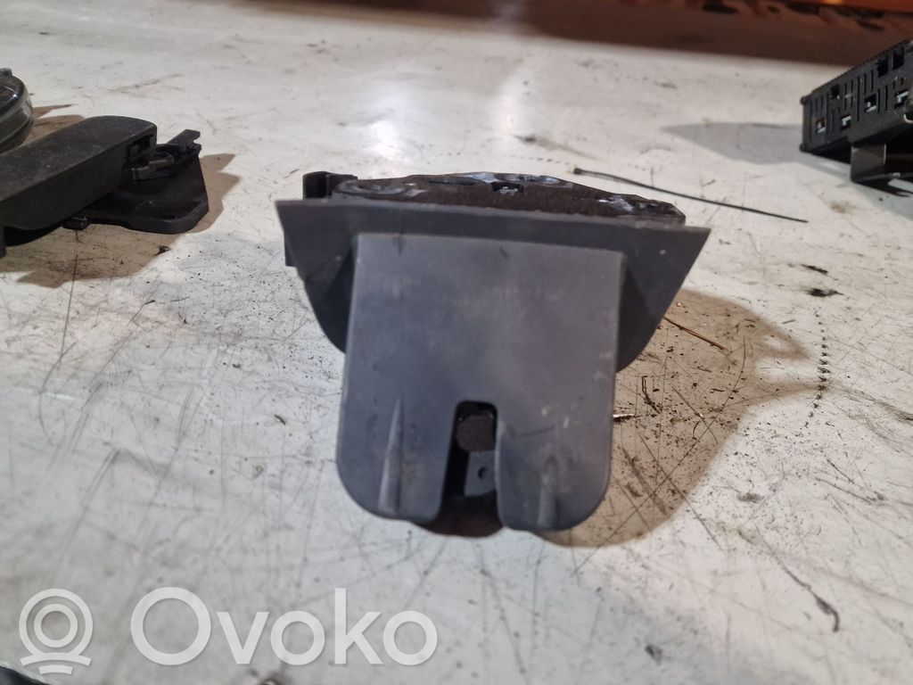 Audi Q7 4L Zamek klapy tylnej / bagażnika 