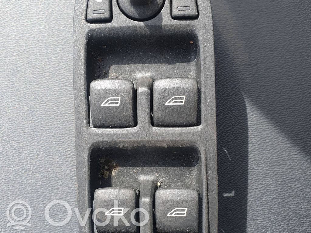 Volvo XC60 Electric window control switch 