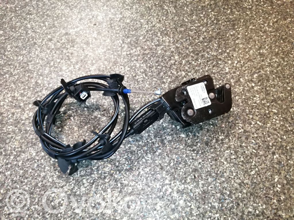 Front door lock   AV1AR218D04AE