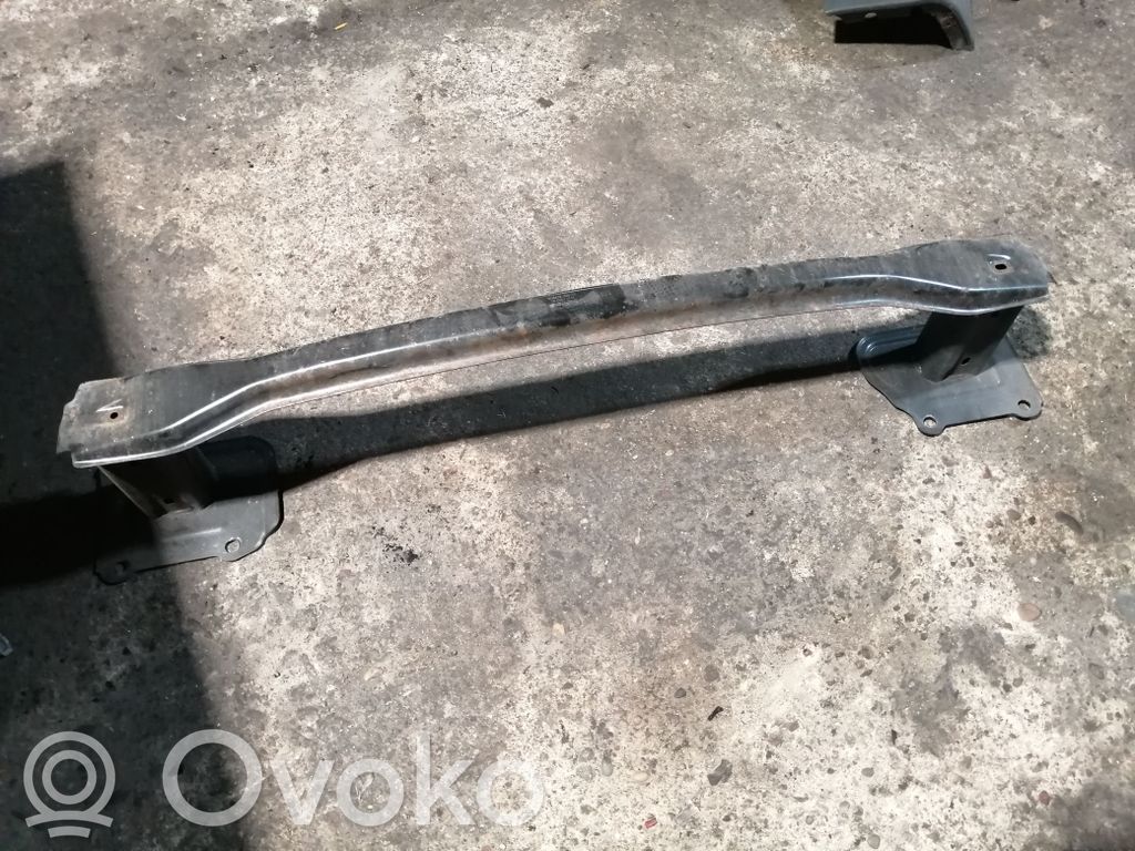 Ford B-MAX Takapuskurin poikittaistuki 