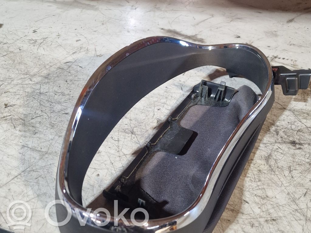 Buick Encore I Moldura del panel 