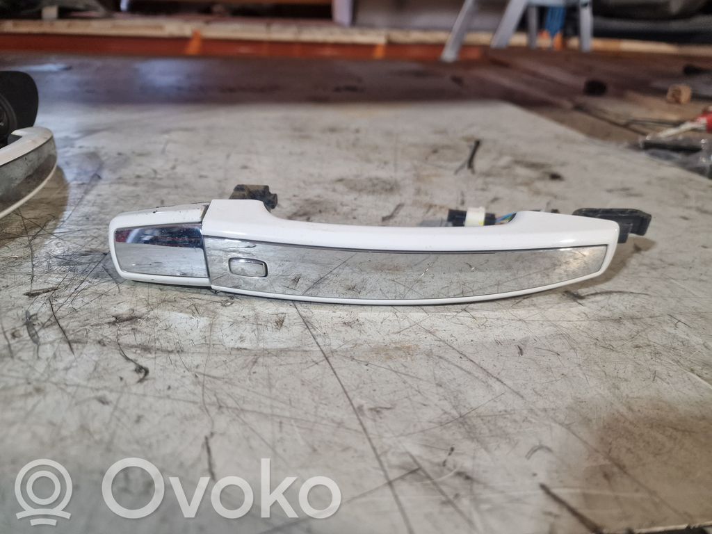 Buick Encore I Manecilla externa puerta delantera 