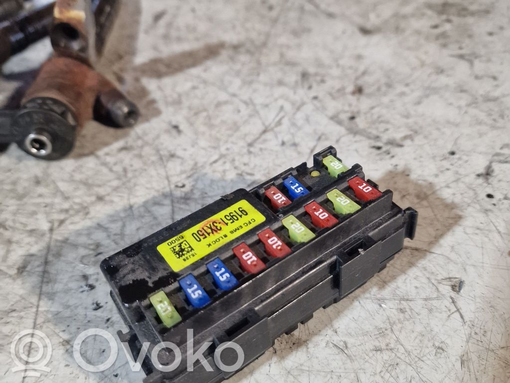 KIA Ceed Fuse module 
