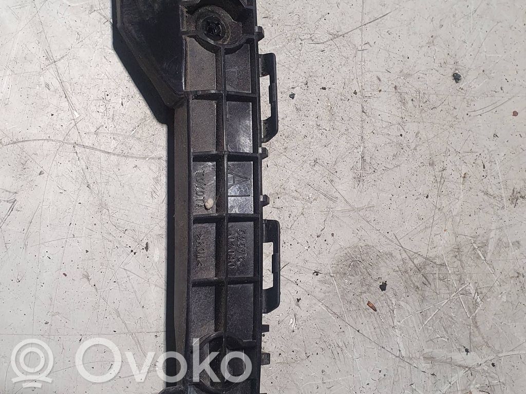 Toyota Auris E180 Galinis laikiklis bamperio 
