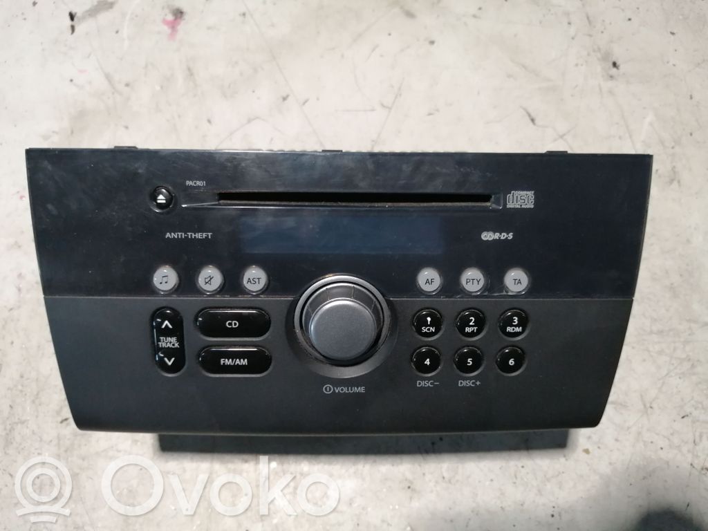 Suzuki Swift I Panel / Radioodtwarzacz CD/DVD/GPS 