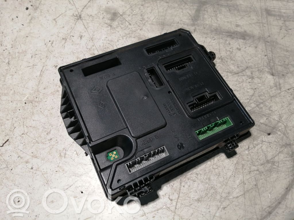 Renault Megane III Comfort/convenience module 