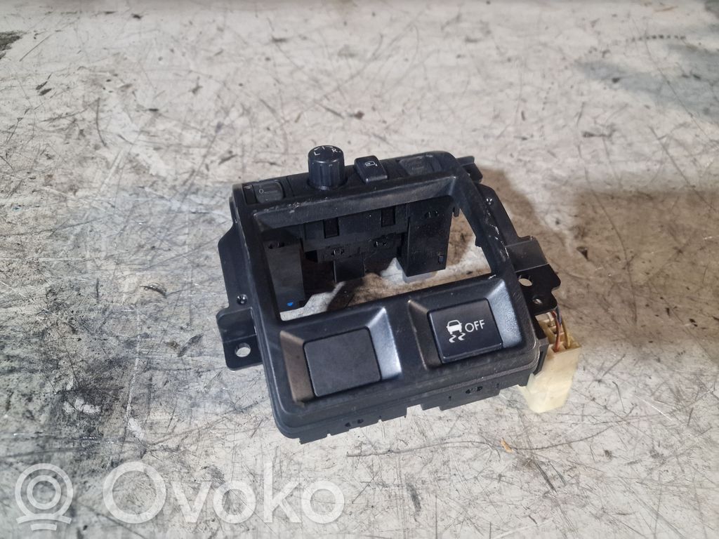 Subaru Outback Wing mirror switch 