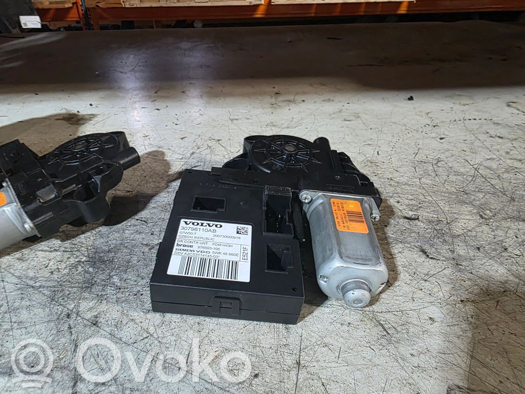 Volvo S40 Motor macara geam ușă față 