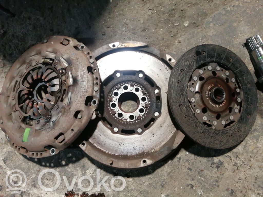 Toyota Avensis T250 Kit frizione
