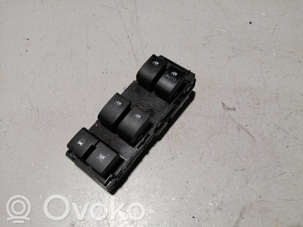 Chevrolet Captiva Electric window control switch 