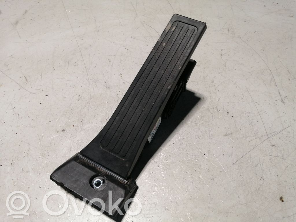Pedal del acelerador   0830A2C1200,351902E100