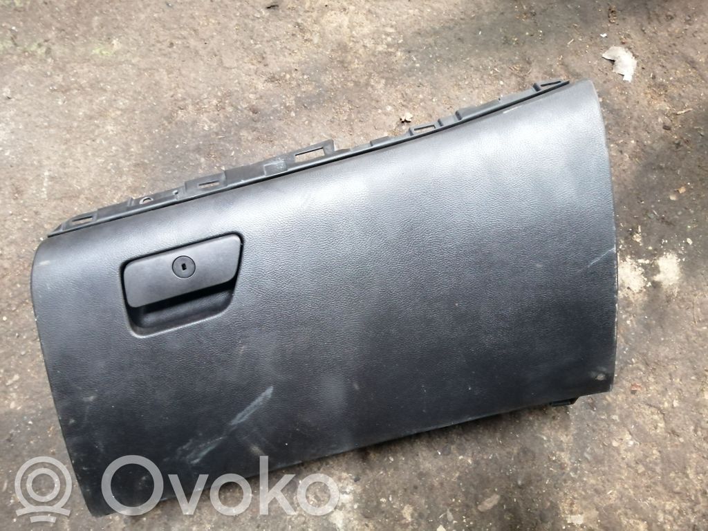 Ford Fusion II Handschuhfach 