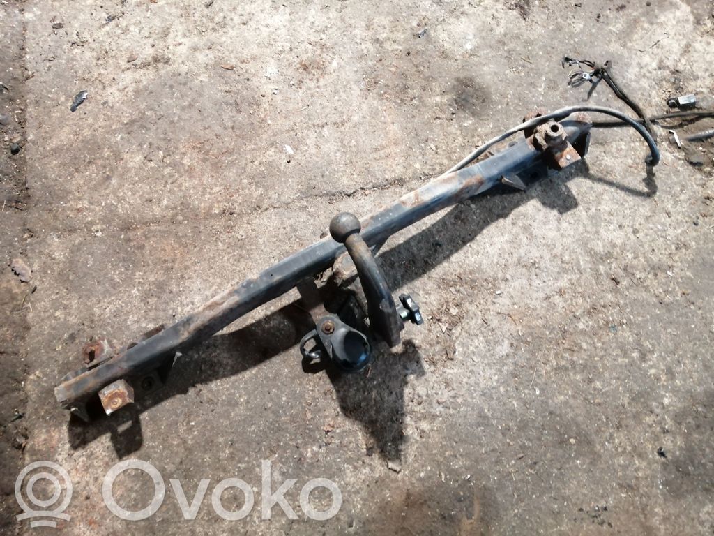 BMW 5 E60 E61 Āķa komplekts 