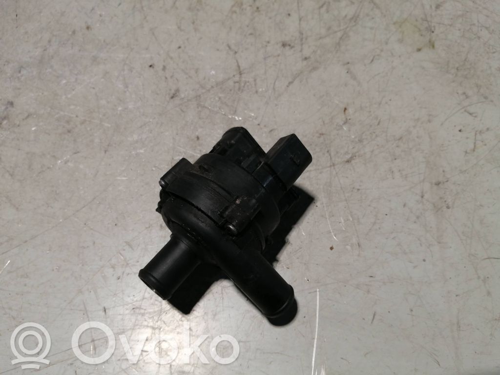 Mercedes-Benz E W211 Pompe à eau de liquide de refroidissement