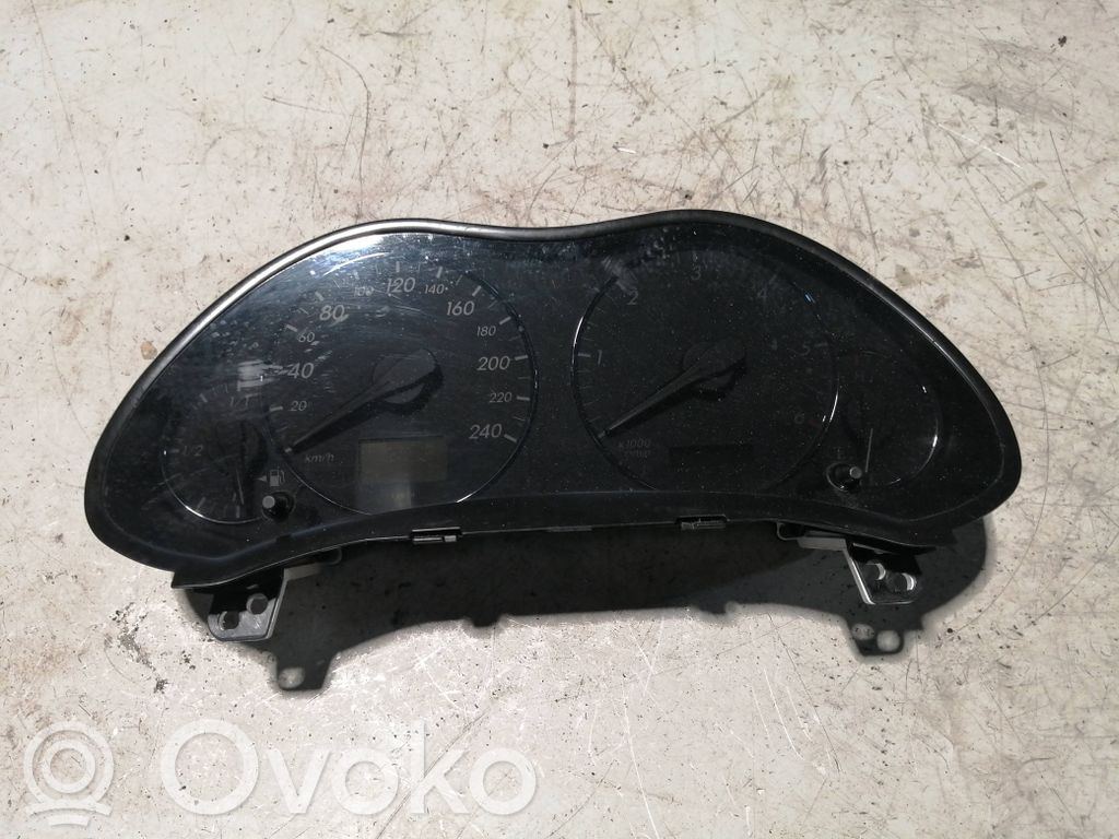 Toyota Avensis T250 Vitezometru (grup de instrumente)