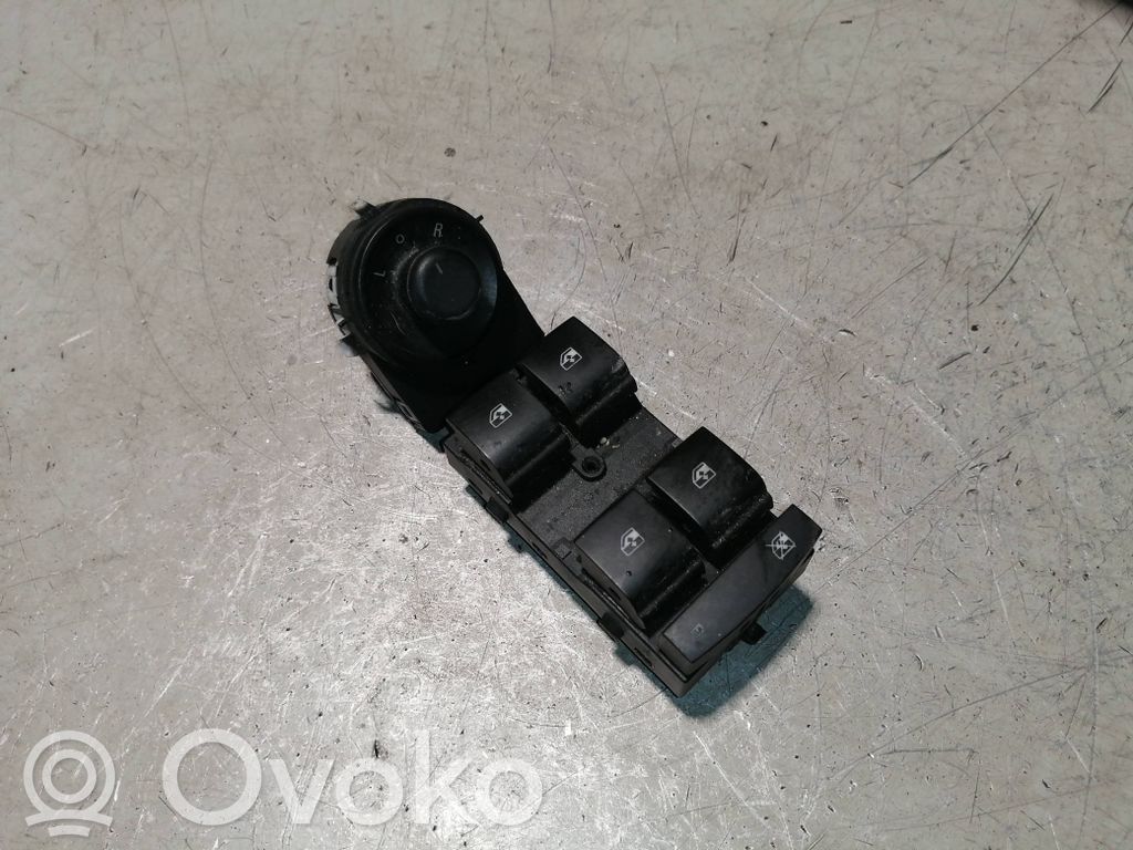Electric window control switch   22915128,42406137