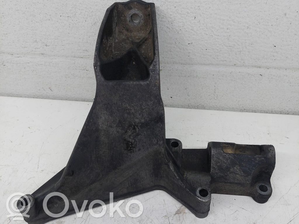 Engine mounting bracket   6753225,24168110,24410