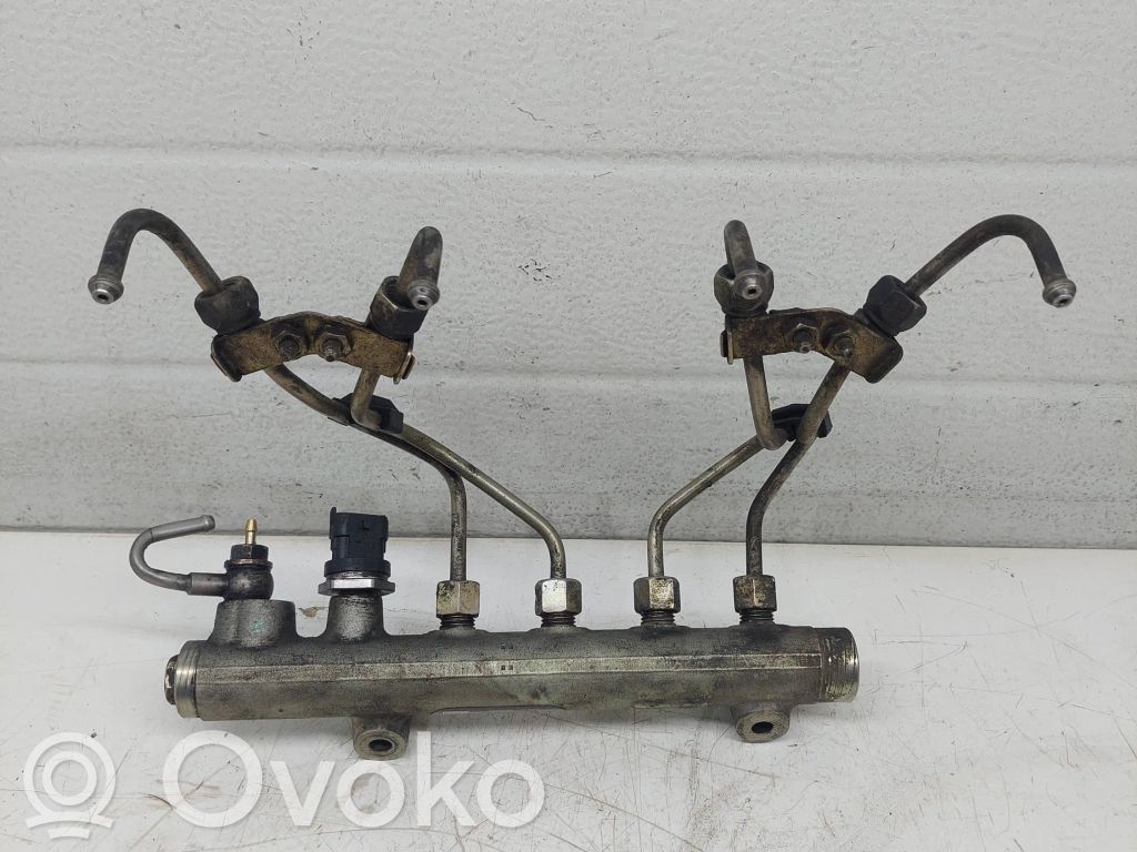 Opel Astra H Listwa wtryskowa 