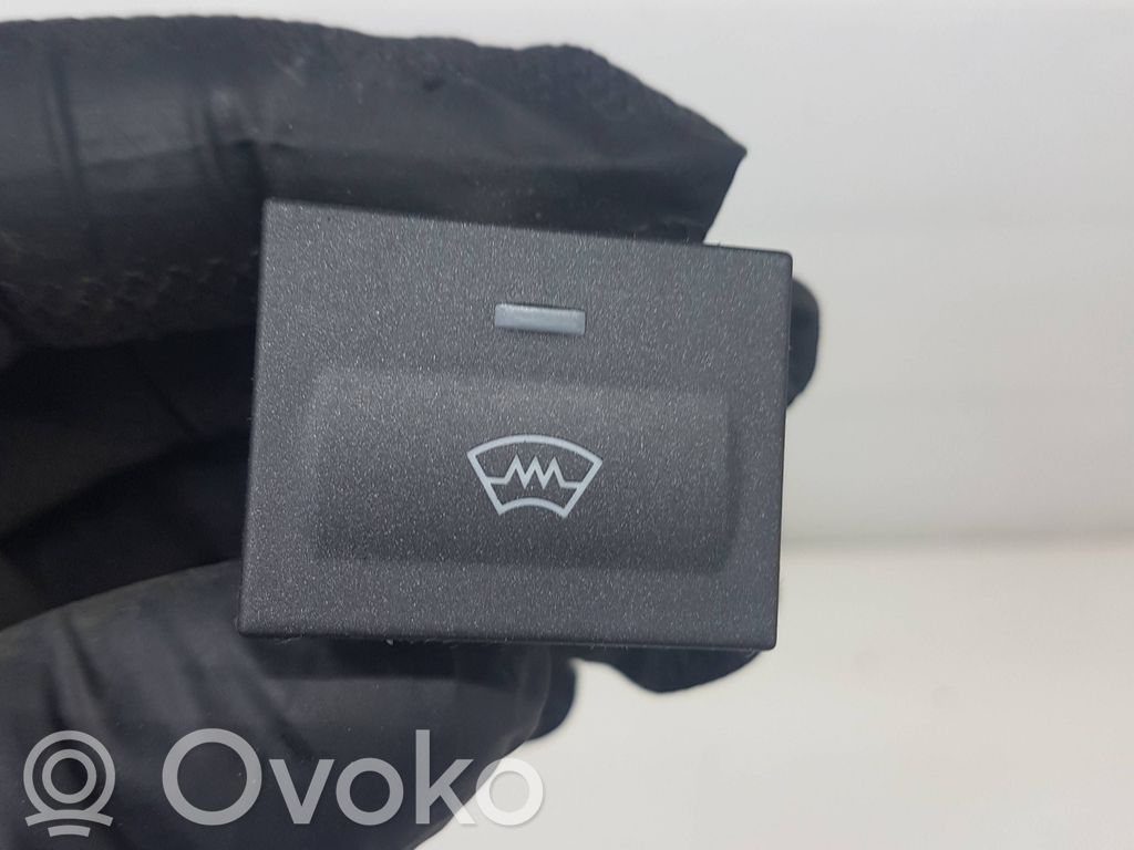 Ford Focus Windscreen/window heater switch 