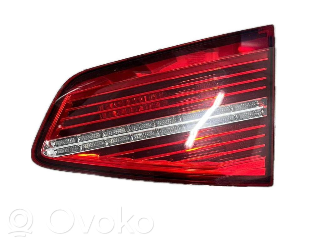 Volkswagen PASSAT B8 Lampa tylna 