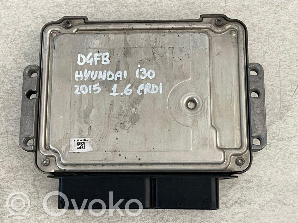 Hyundai i30 Sterownik / Moduł ECU 
