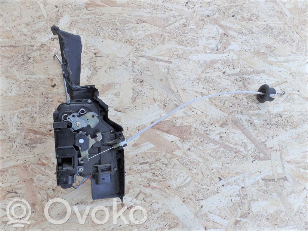 Audi A4 S4 B6 8E 8H Etuoven lukko 