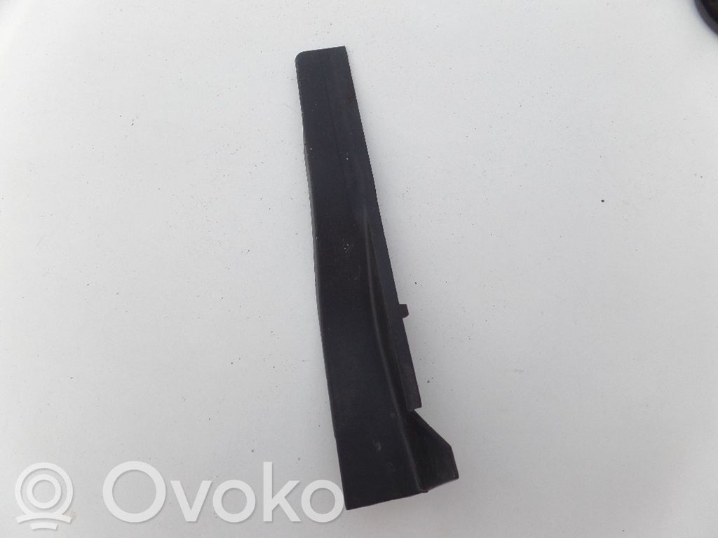 Opel Corsa D Listwa szyby czołowej / przedniej 