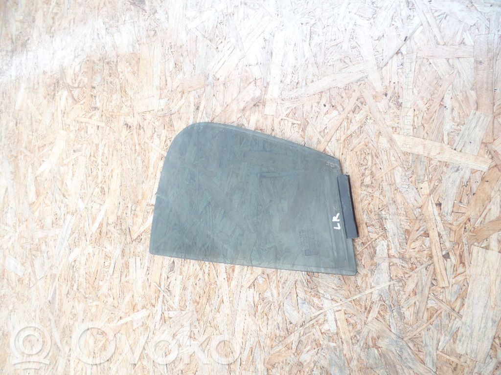 Opel Corsa D Ventanilla de ventilación de la puerta trasera 
