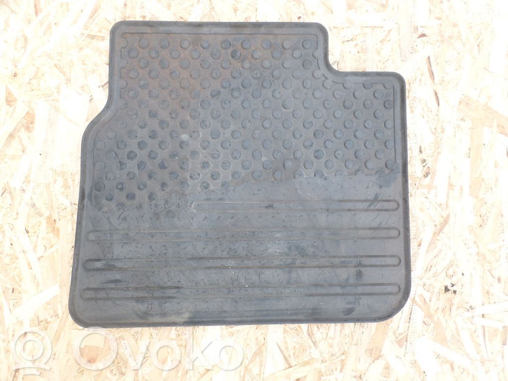 Subaru Legacy Alfombra trasera 