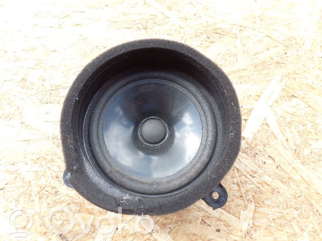 Subaru Forester SH Altavoz de la puerta trasera 