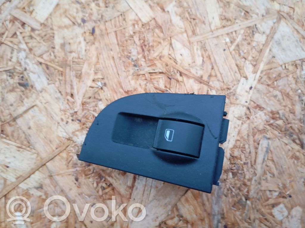 Audi A6 S6 C5 4B Quarter vent window switch 