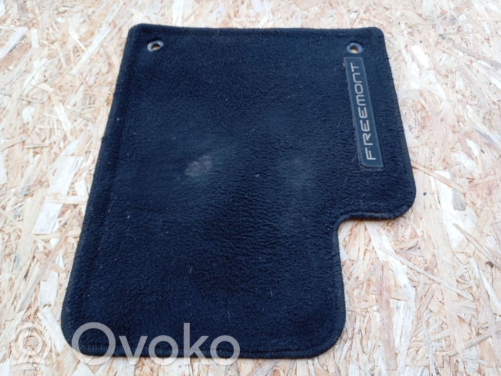 Fiat Freemont Front floor mat 