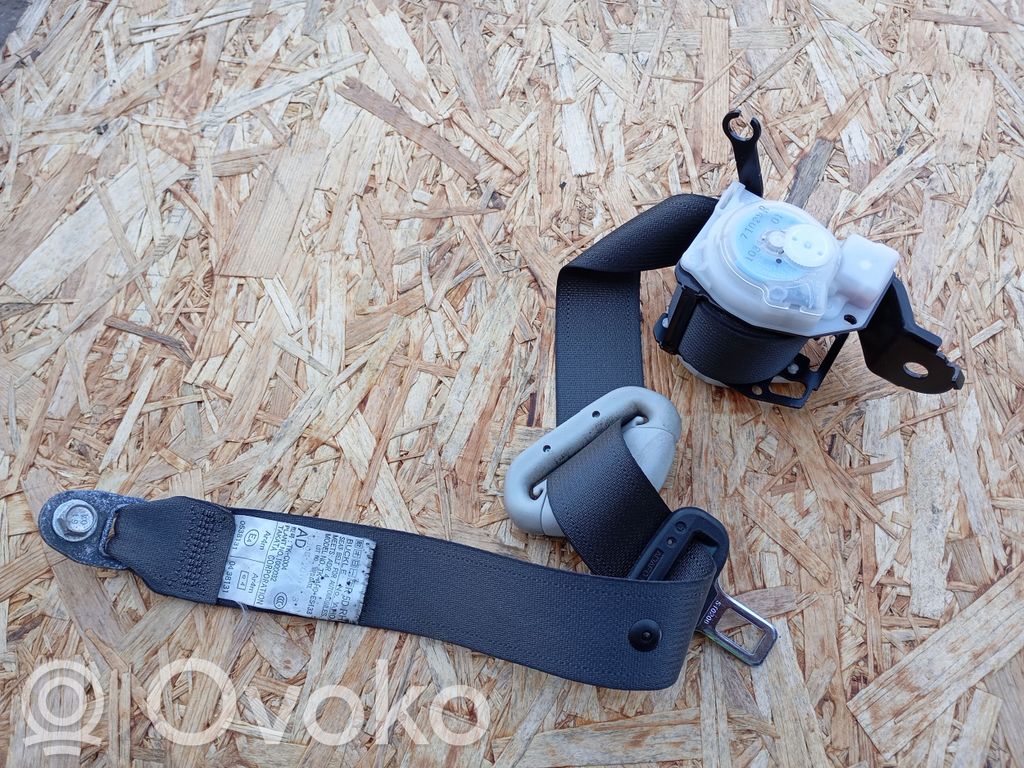 Subaru Outback Cinturón trasero 