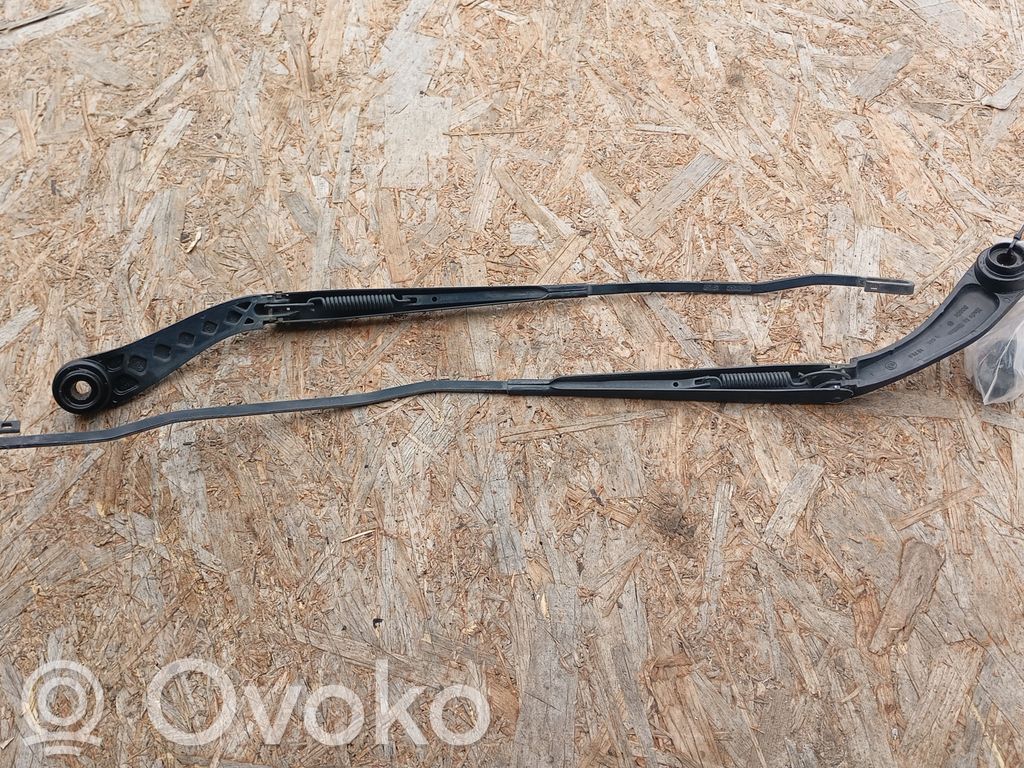 Dodge Journey Ramię wycieraczki szyby przedniej / czołowej 