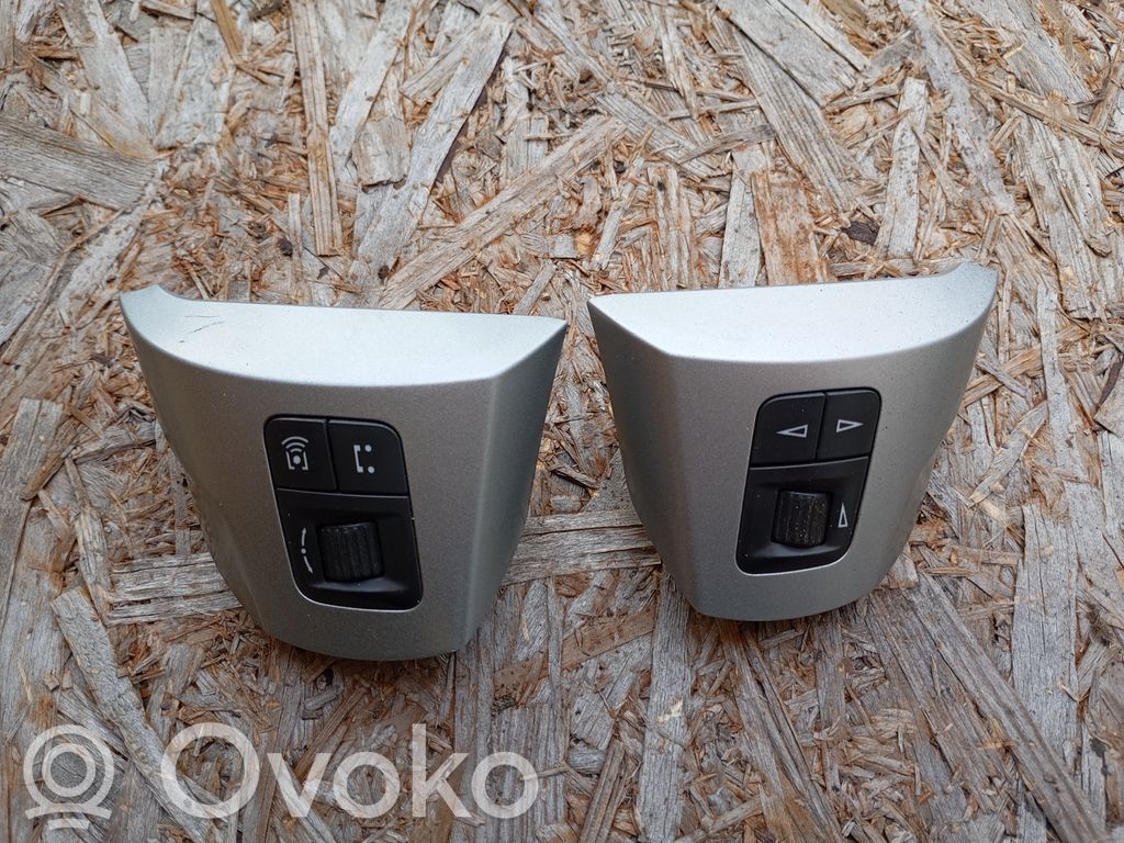 Opel Corsa D Interruptores/botones de la columna de dirección 