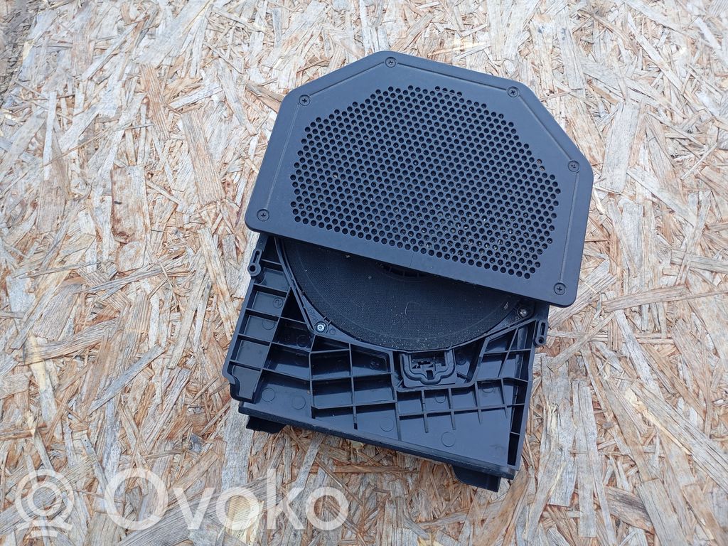 BMW 1 E81 E87 Subwoofer 