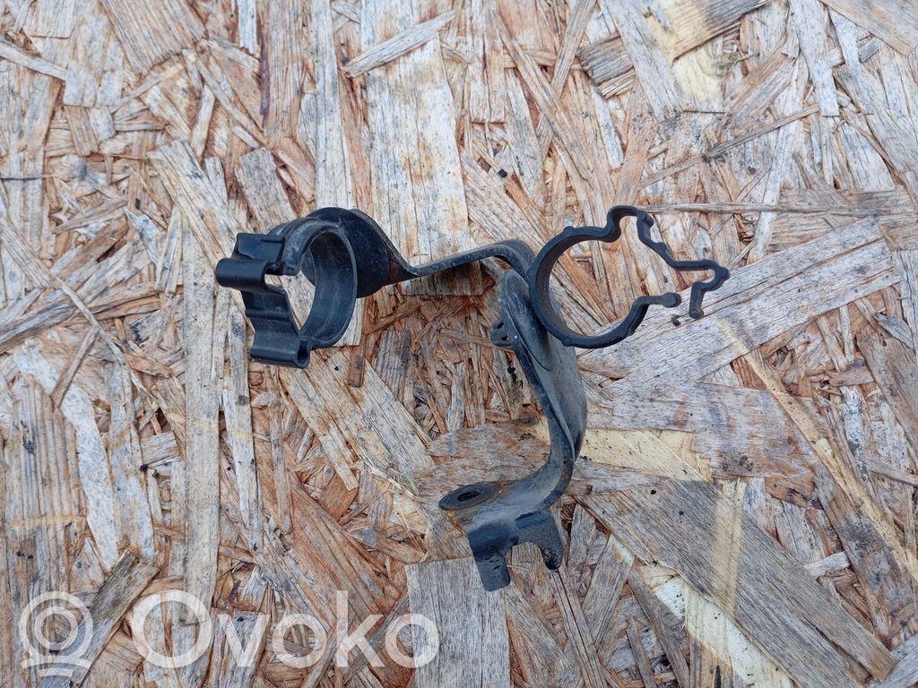 BMW 1 E81 E87 Other engine bay part 