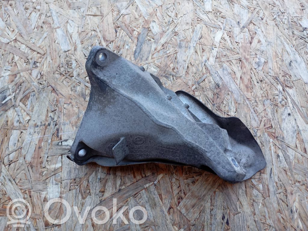 BMW 1 E81 E87 Engine mounting bracket 