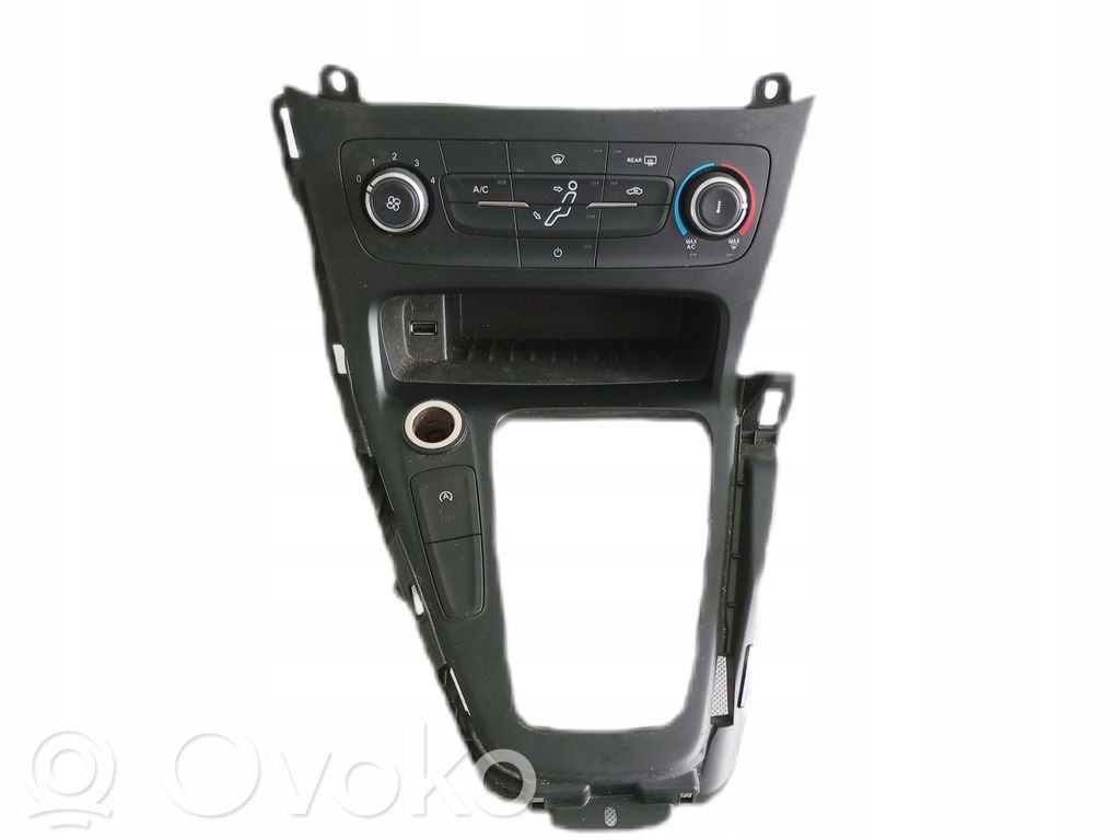 Ford Focus Tailgate/trunk/boot open switch 