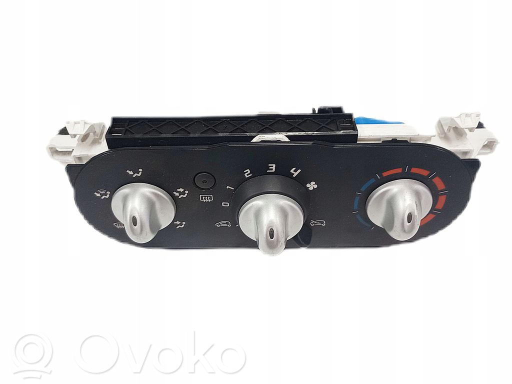 Renault Twingo II Climate control unit 