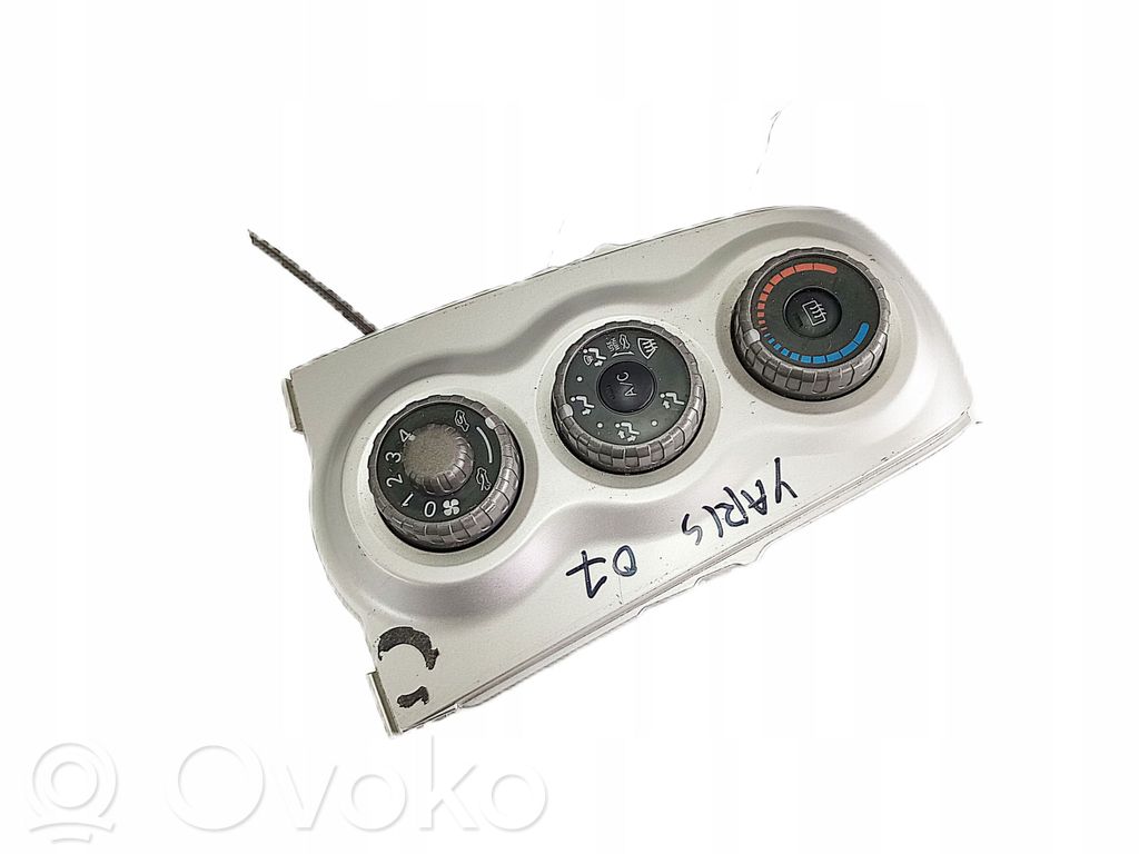 Toyota Yaris Climate control unit 